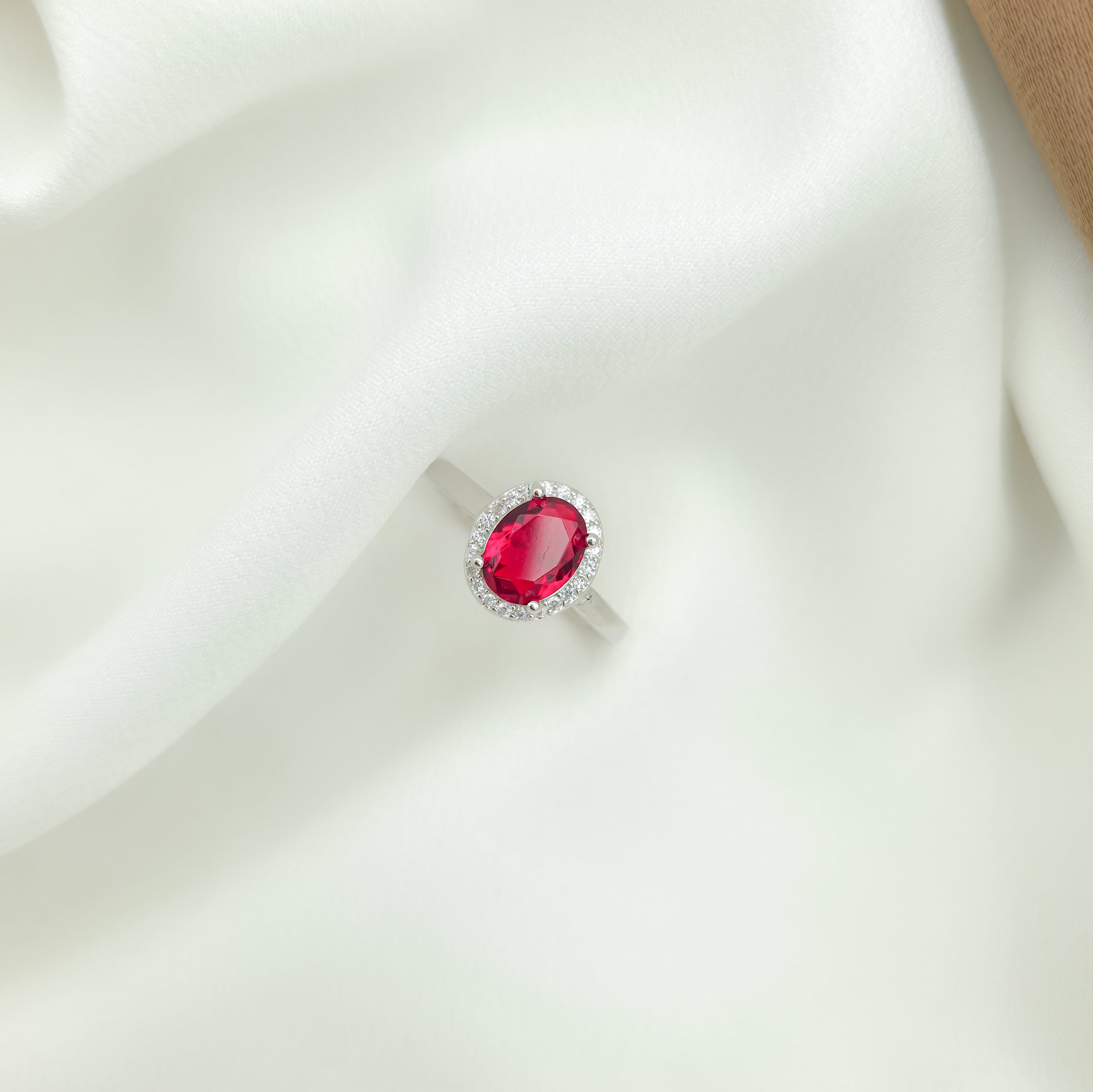 Crimson Halo Oval Ring – 925 Silver
