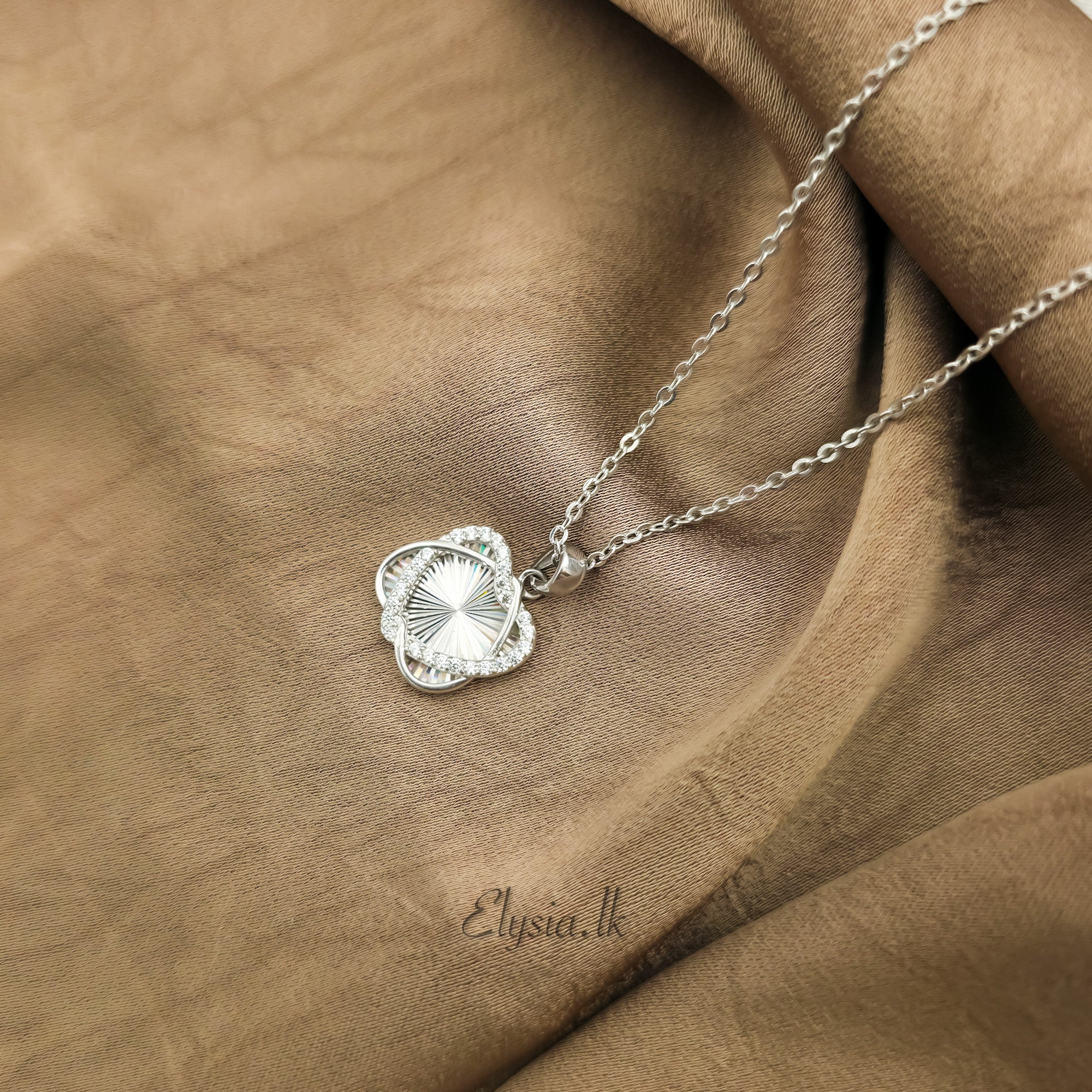 Clover Halo Pendant Necklace – 925 Silver