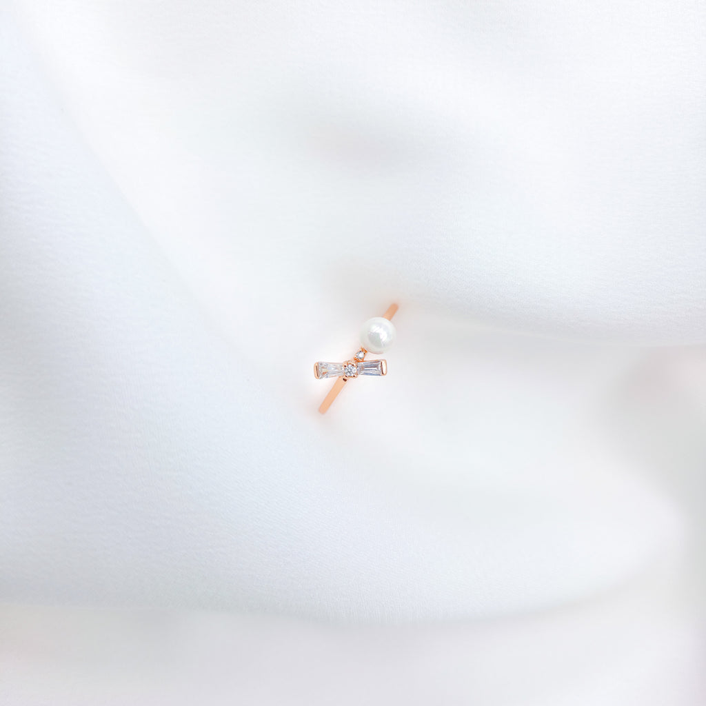 Pearl & Baguette Zircon Ring – 925 Sterling Silver