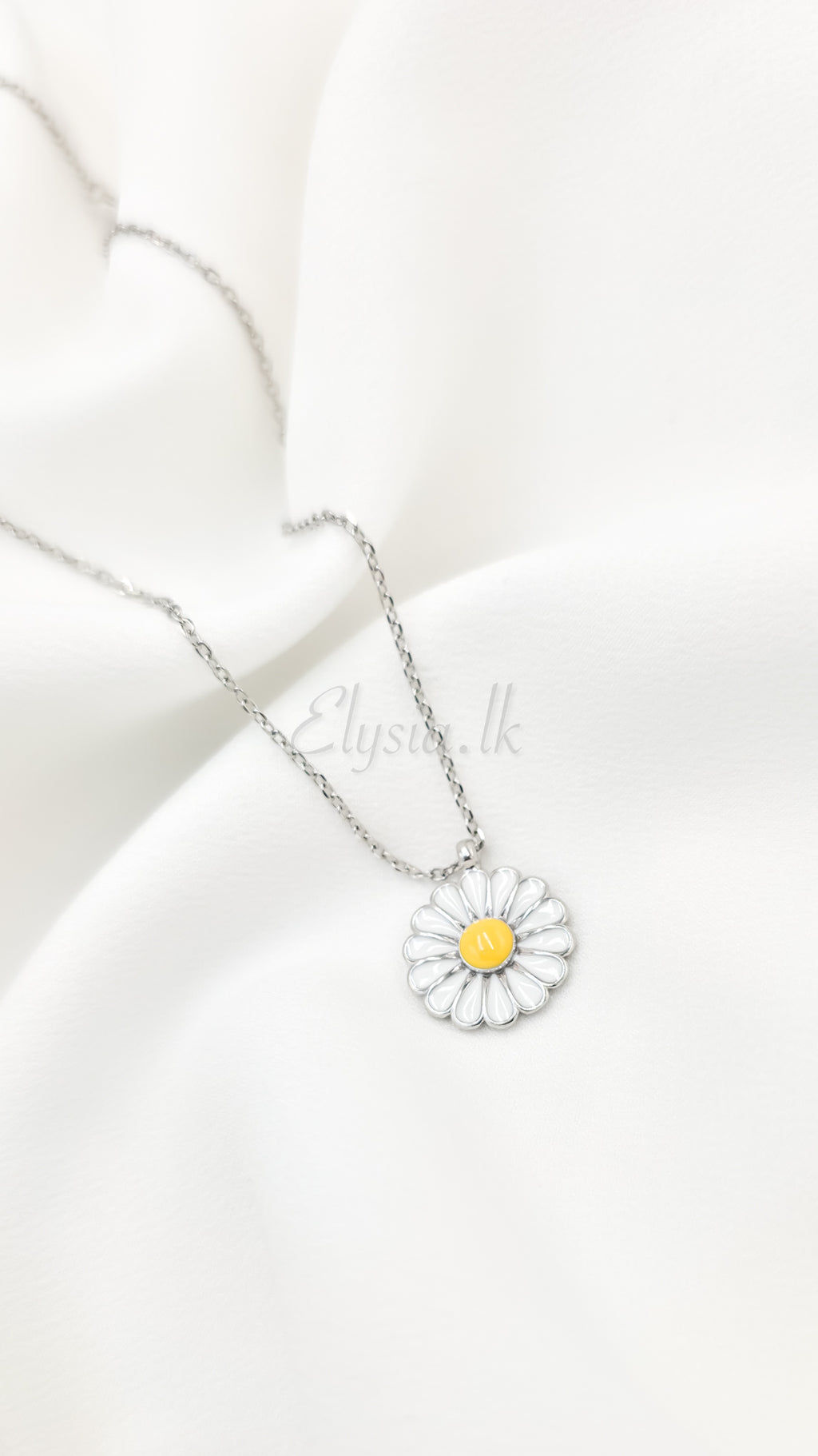 Daisy Flower Pendant Necklace – 925 Sterling Silver